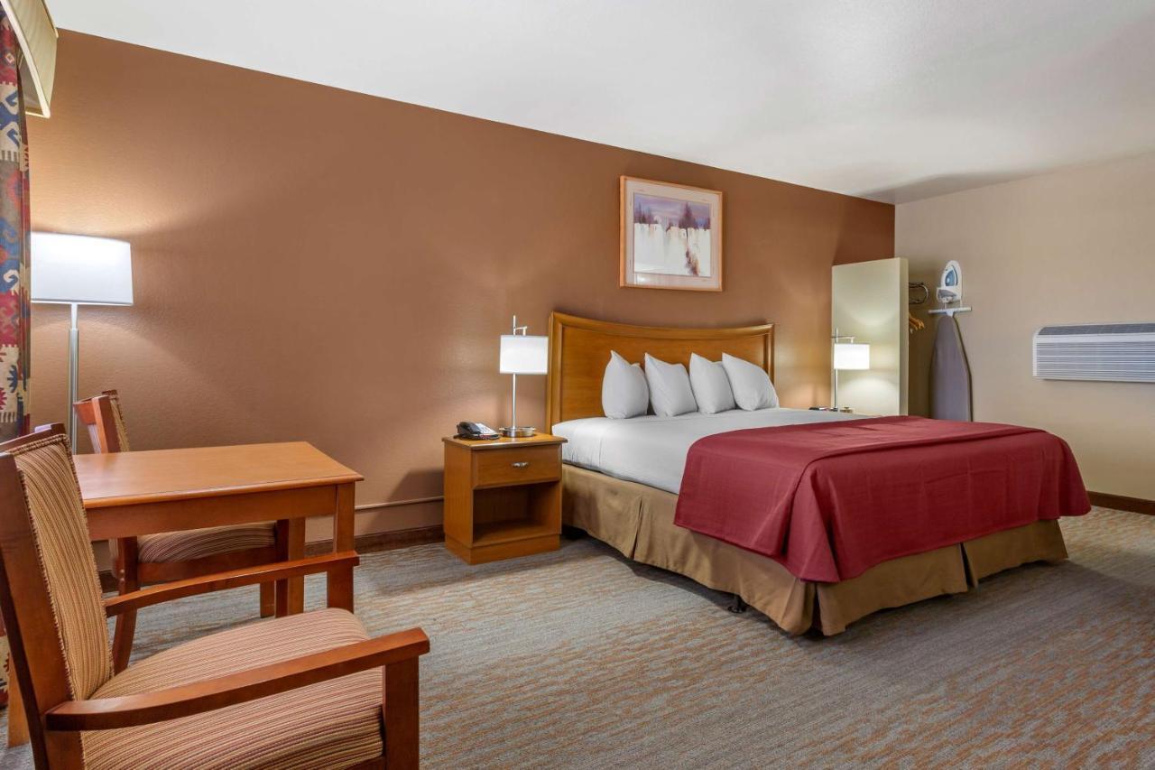 Best Western Canyon De Chelly Inn Chinle Bagian luar foto