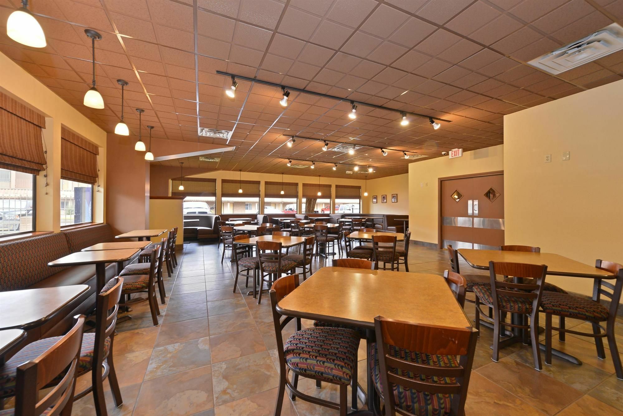 Best Western Canyon De Chelly Inn Chinle Bagian luar foto
